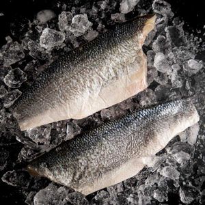 FILETE DE BRANZINO CON PIEL